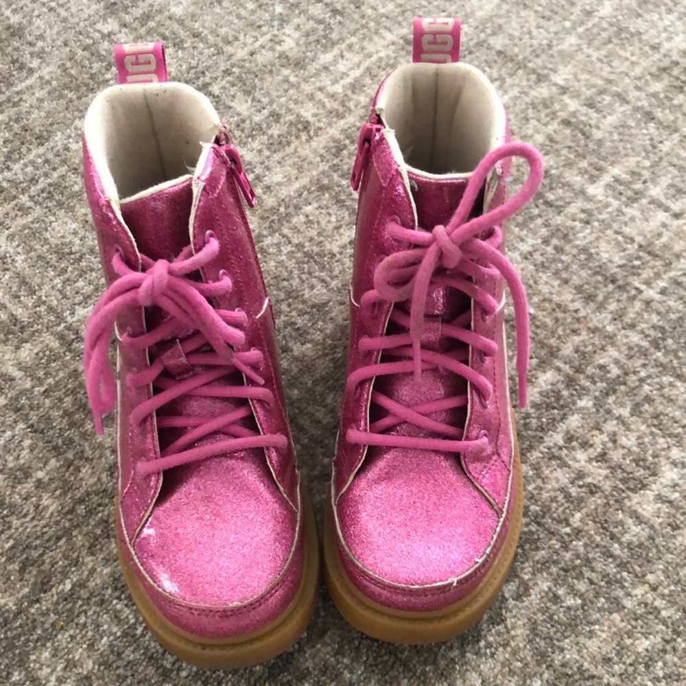 Girls sparkly pink Ugg boots